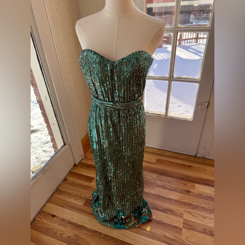 PROM dress worn once, excellent quality and condition, size 4
